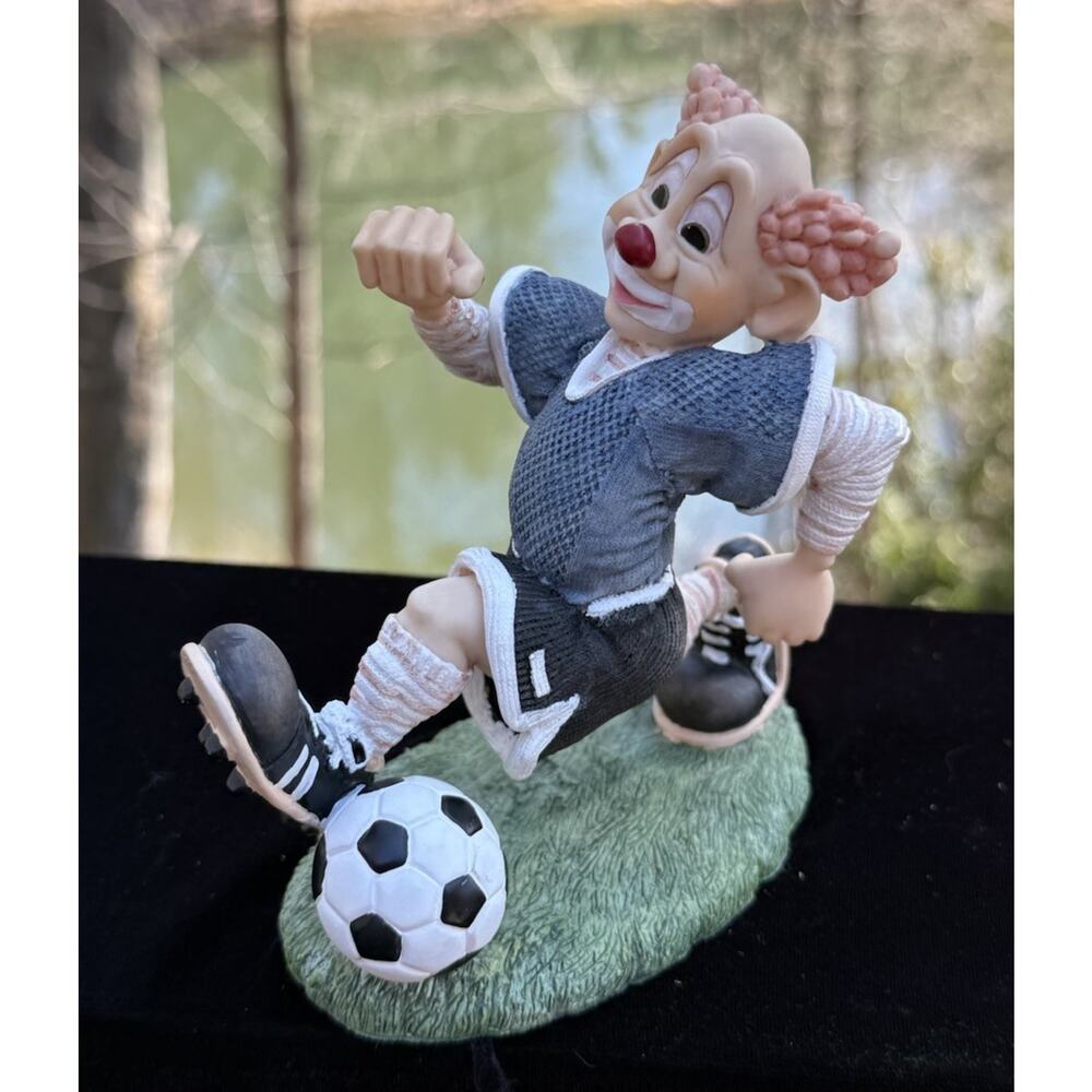SLAPSTIX Vintage 1997 by Cast Art "Shooting Star" Soccer Player Clown Figurine